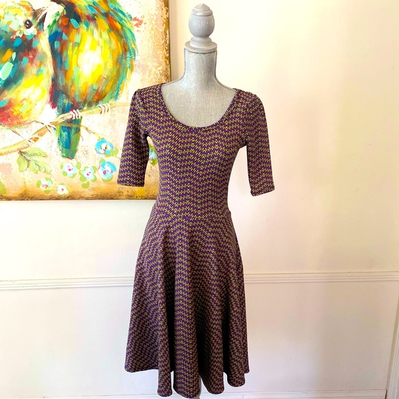 LuLaRoe “NICOLE” FIT-AND-FLIRT MIDI DRESS SIZE EXTRA SMALL 🌟NWOT🌟 - Picture 15 of 16